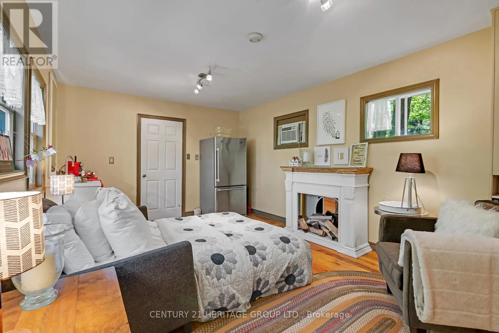 46 GODDARD CRESCENT