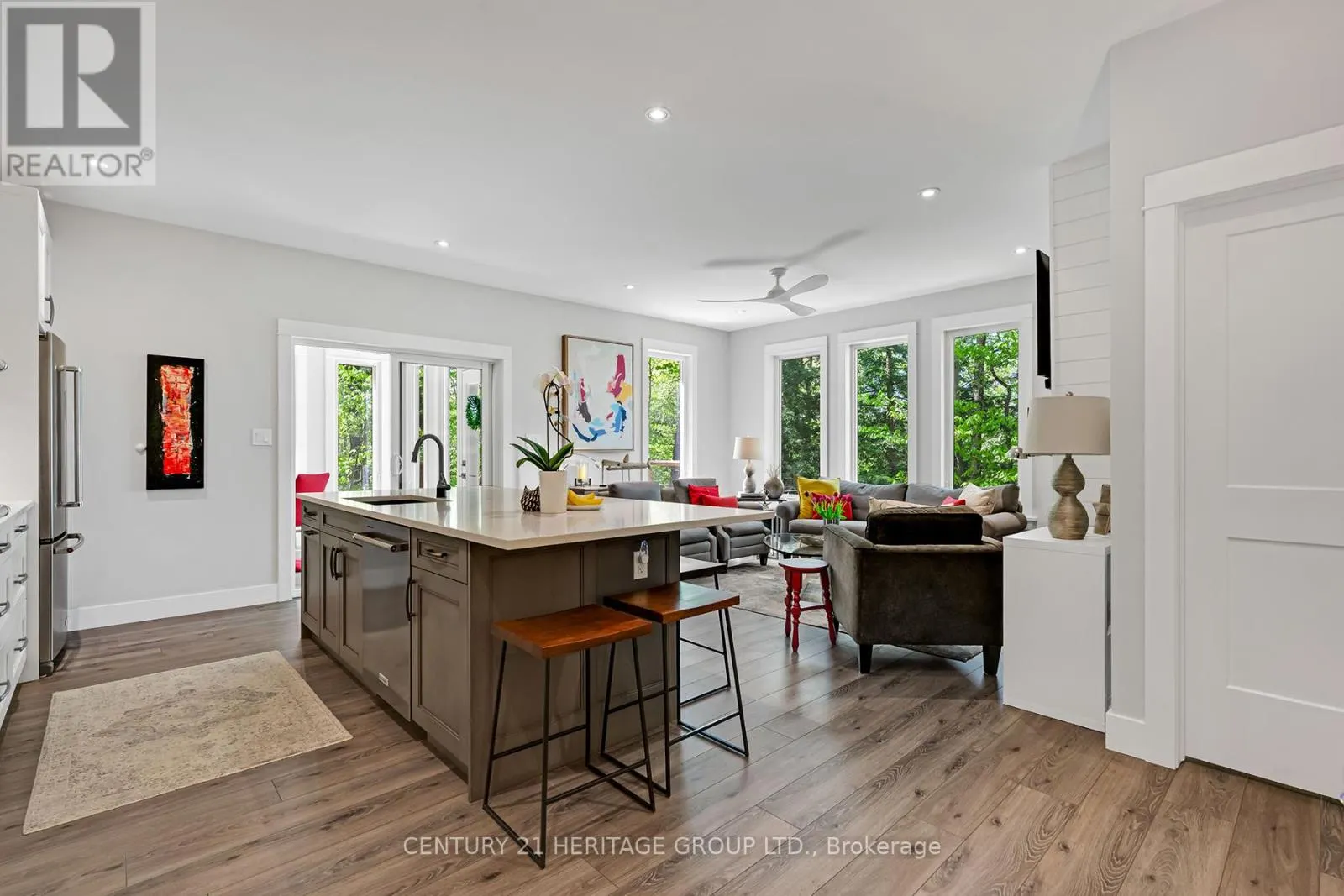 46 GODDARD CRESCENT