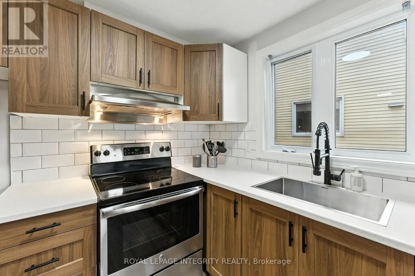7900 DECARIE DRIVE
