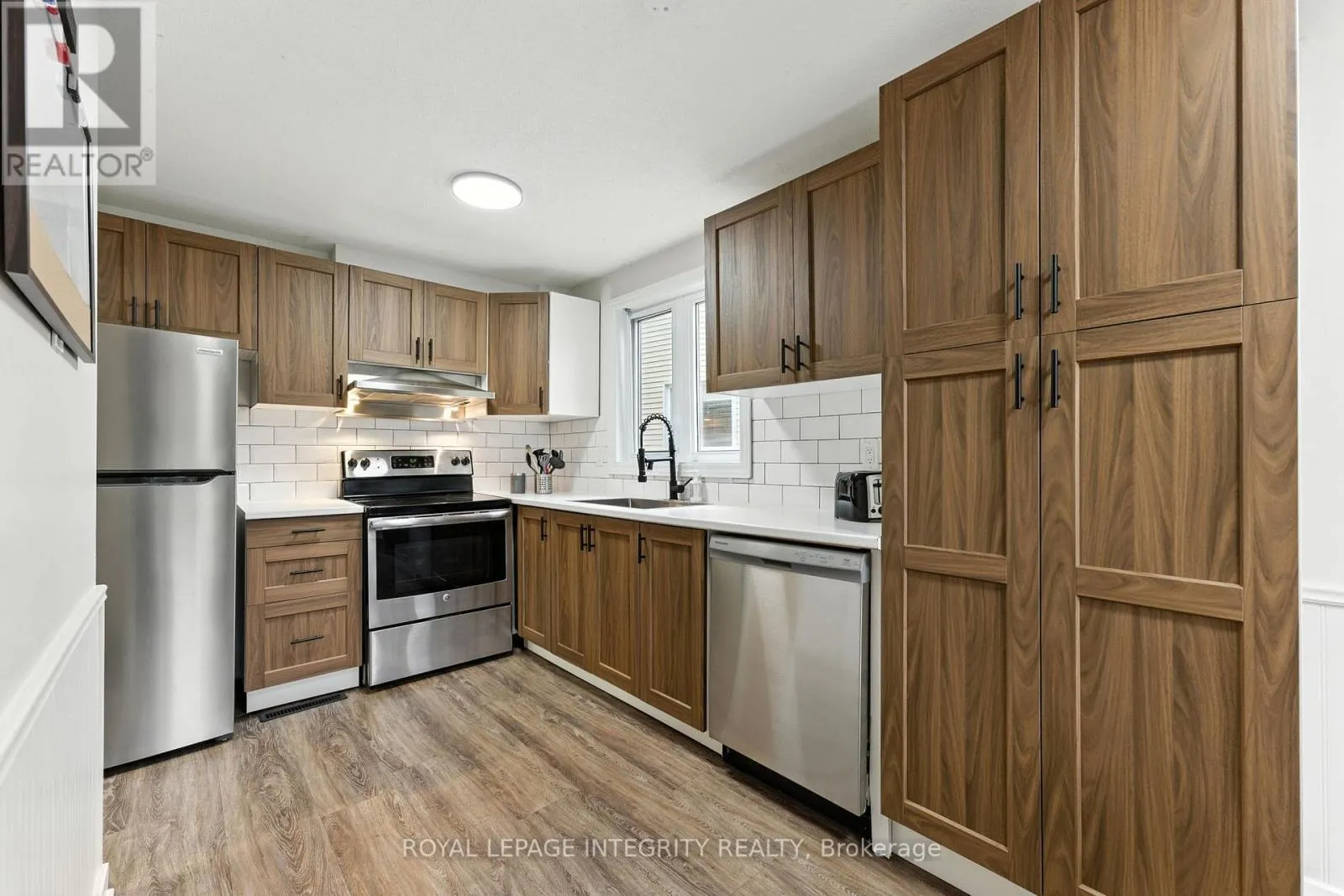 7900 DECARIE DRIVE
