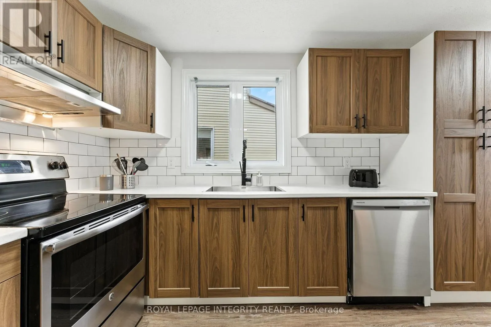 7900 DECARIE DRIVE