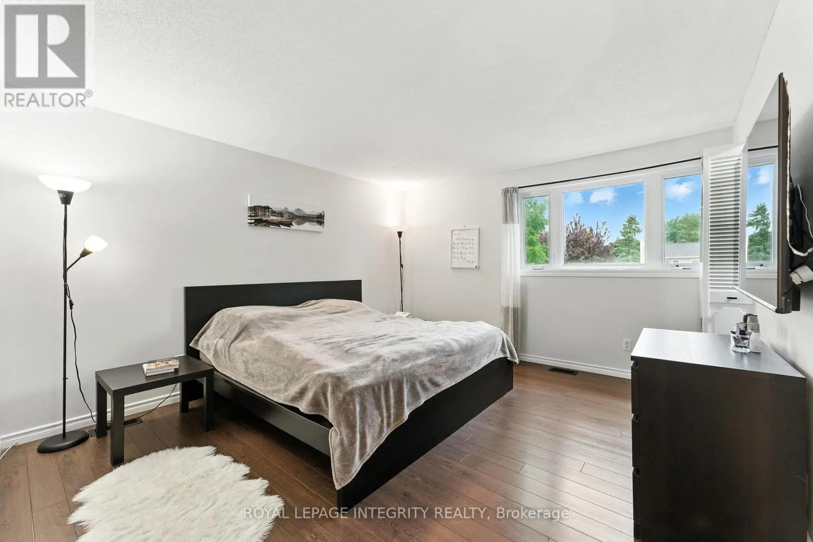7900 DECARIE DRIVE