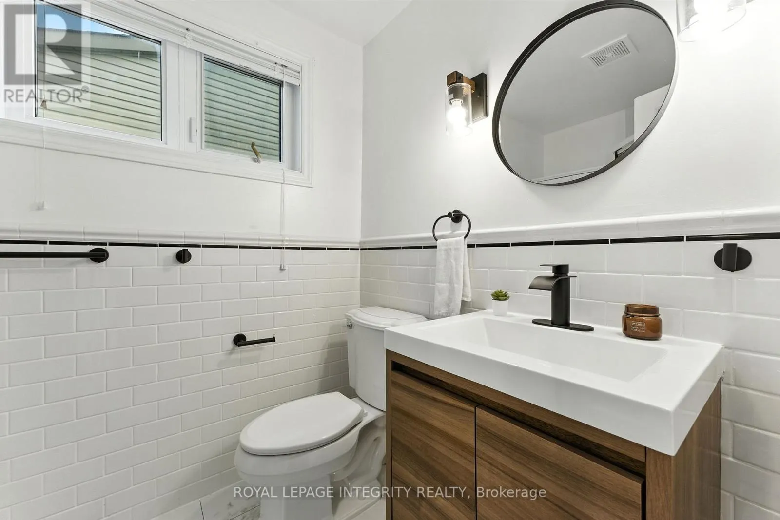 7900 DECARIE DRIVE