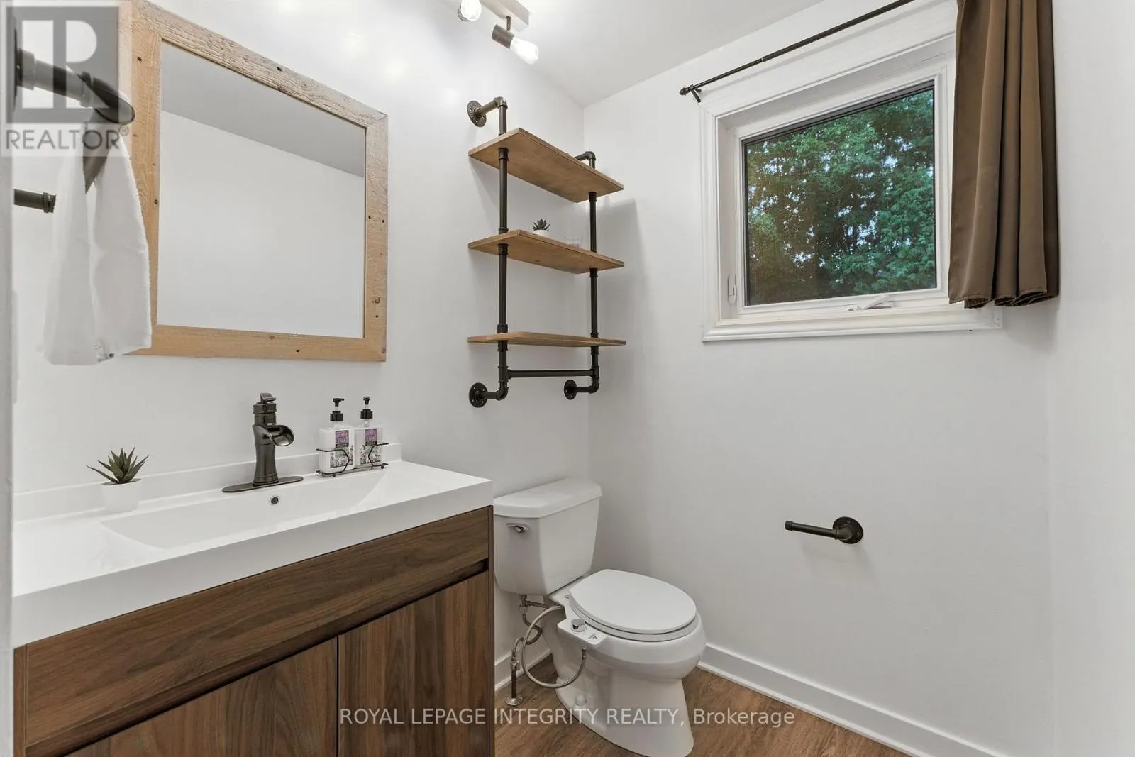 7900 DECARIE DRIVE