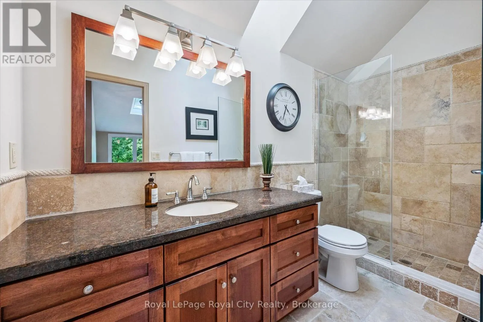 15 SUGARBUSH PLACE