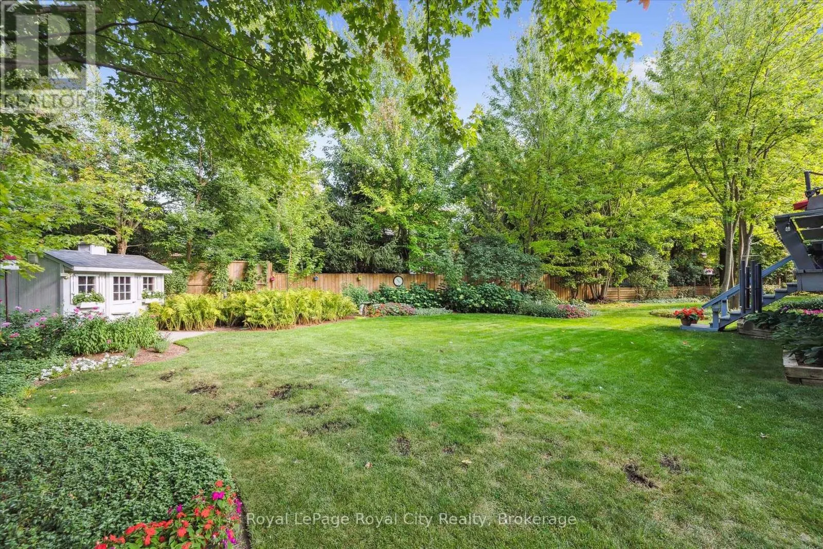 15 SUGARBUSH PLACE
