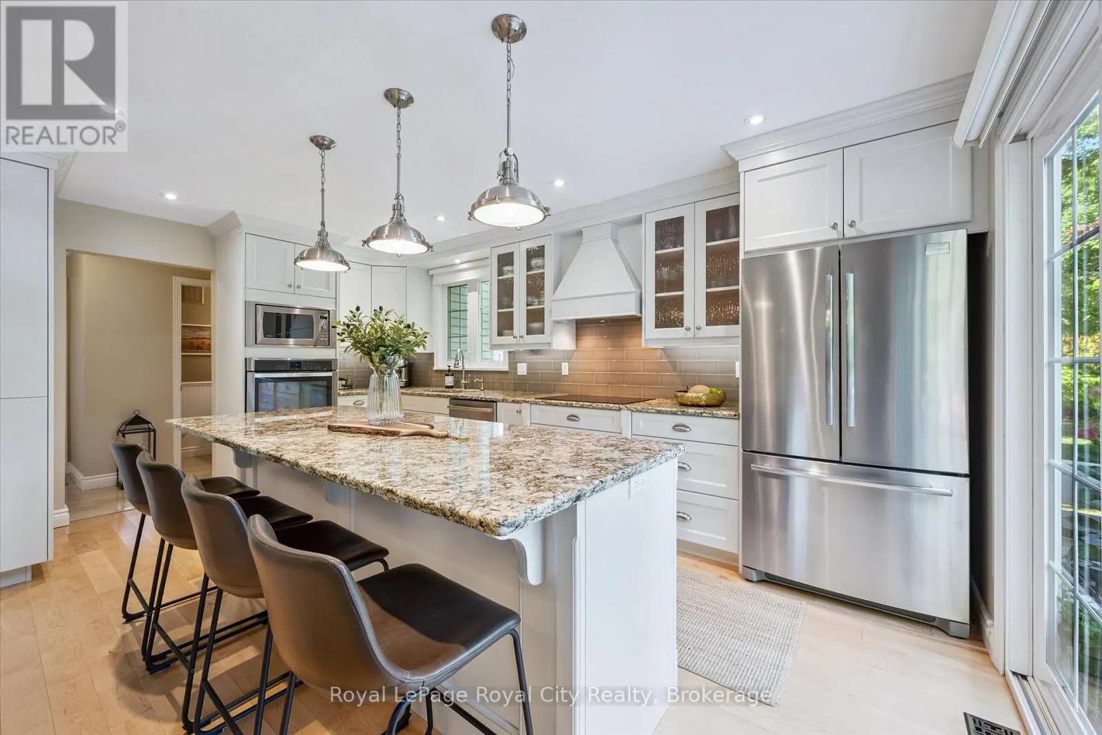 15 SUGARBUSH PLACE