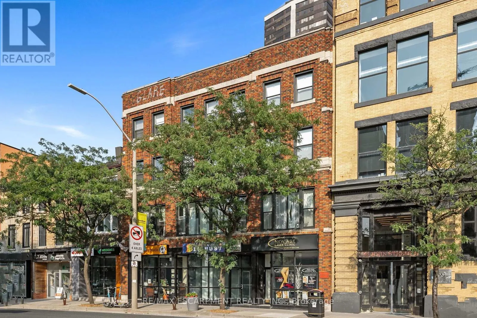 302 - 63 JOHN STREET S