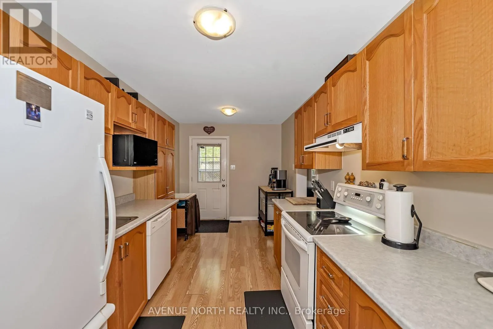 120 MARKLAND CRESCENT