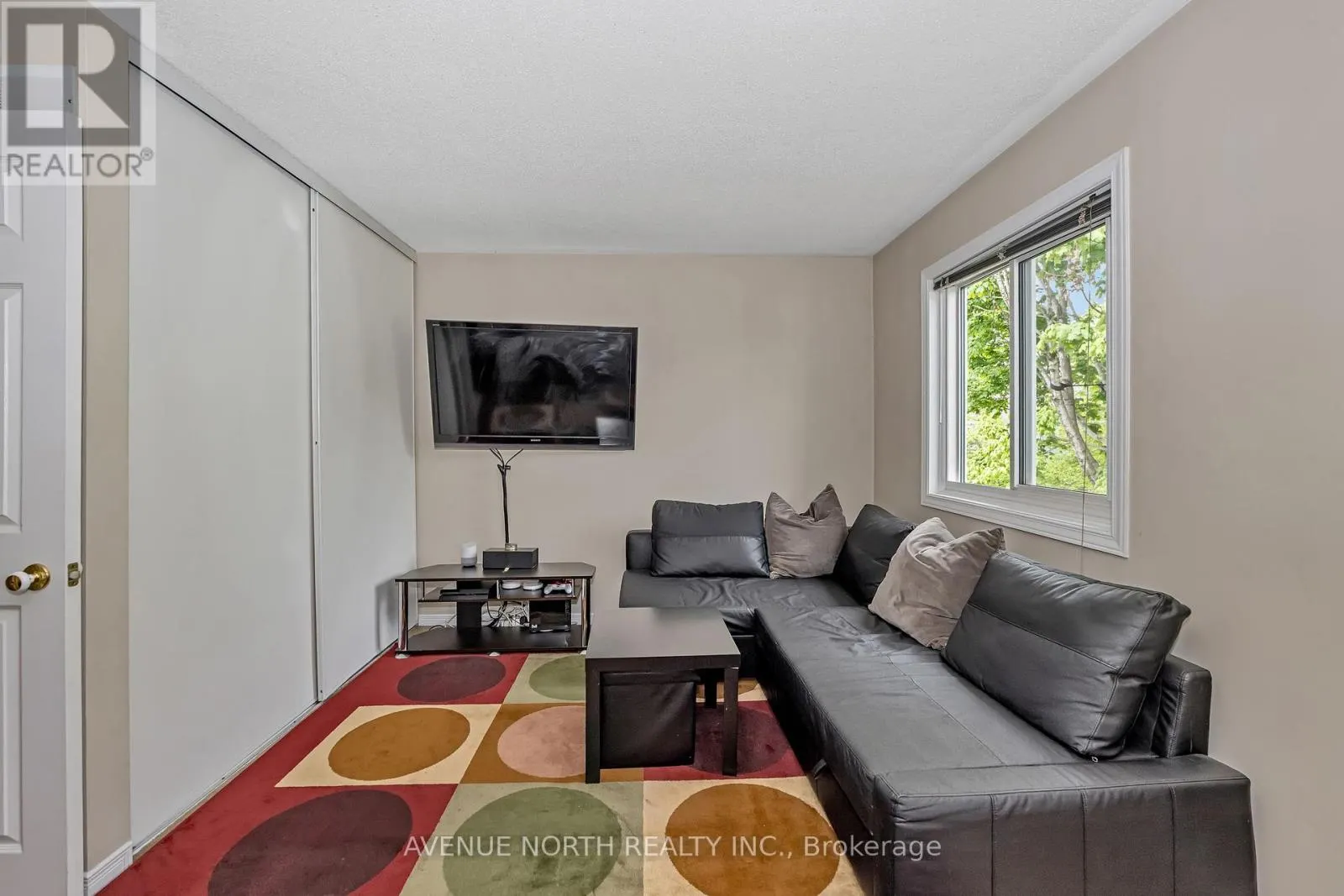 120 MARKLAND CRESCENT