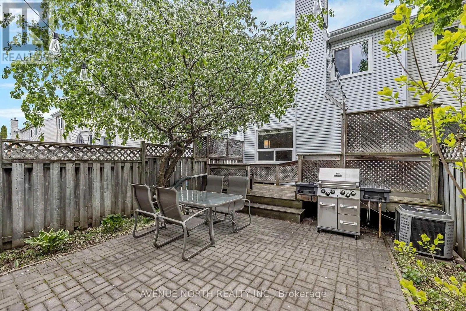 120 MARKLAND CRESCENT