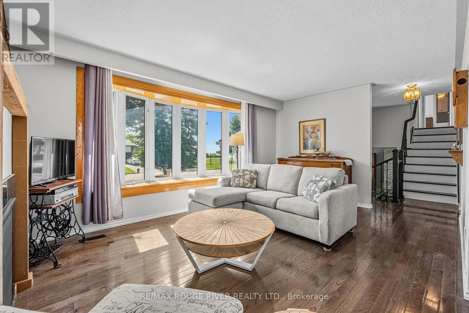 326 LAKESHORE DRIVE