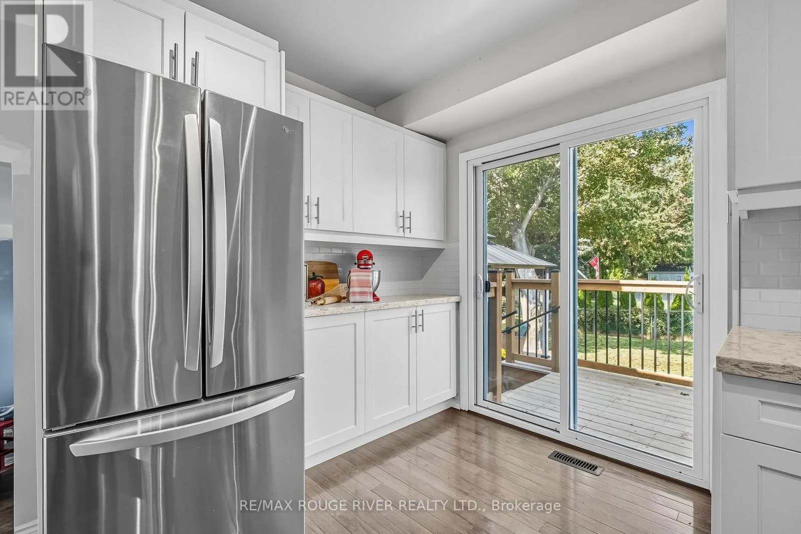 326 LAKESHORE DRIVE
