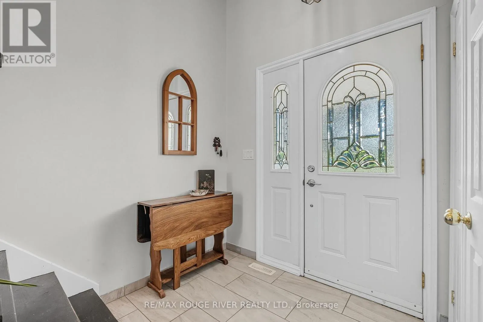 326 LAKESHORE DRIVE