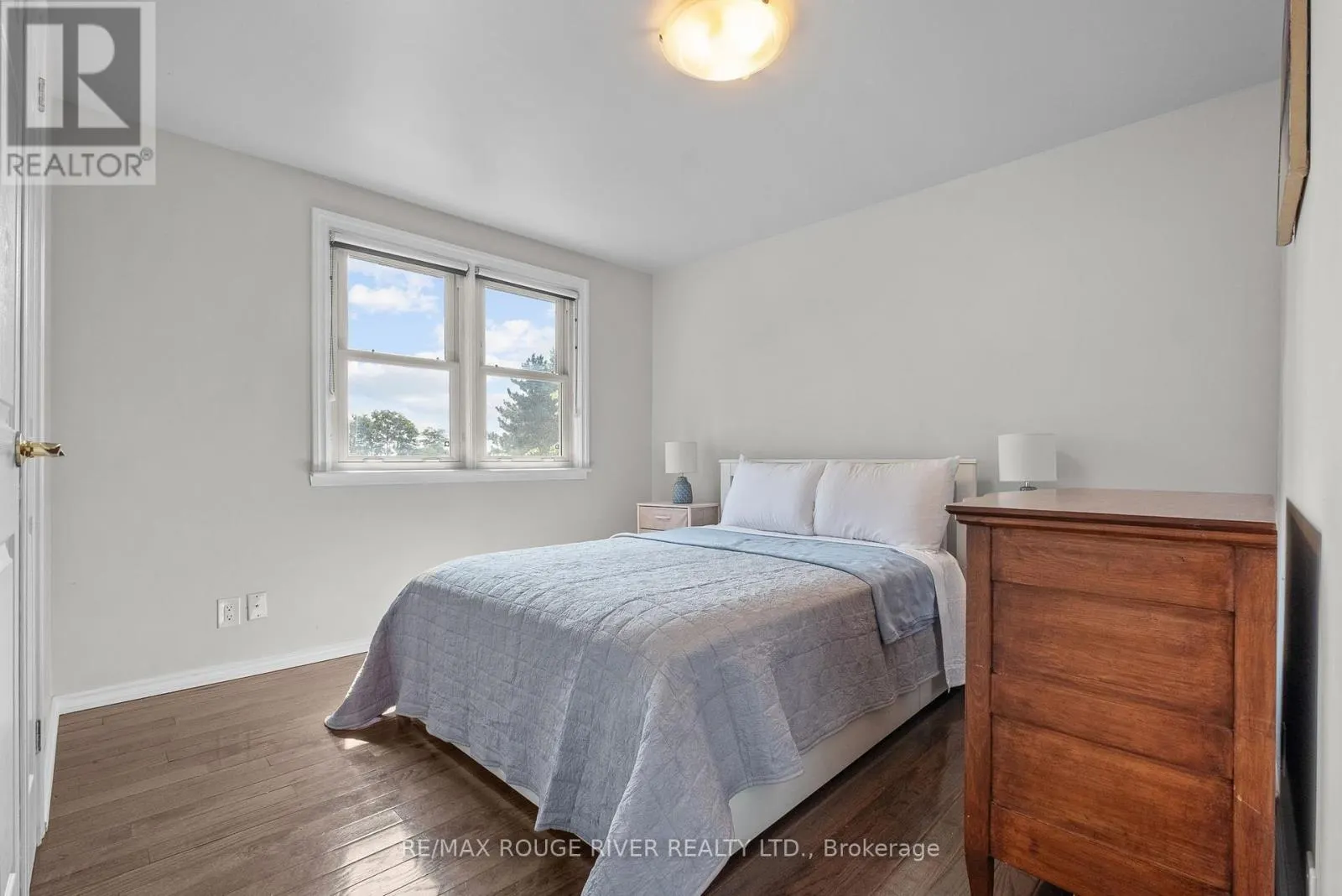 326 LAKESHORE DRIVE