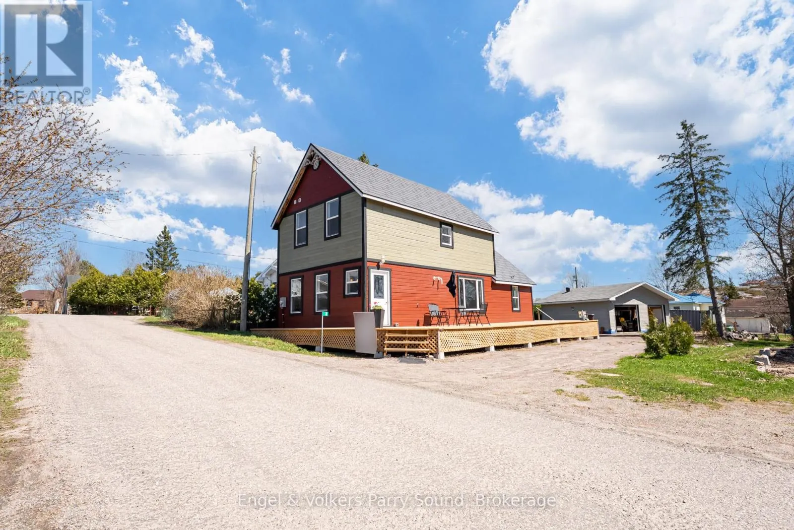 1 HOLLAND AVENUE