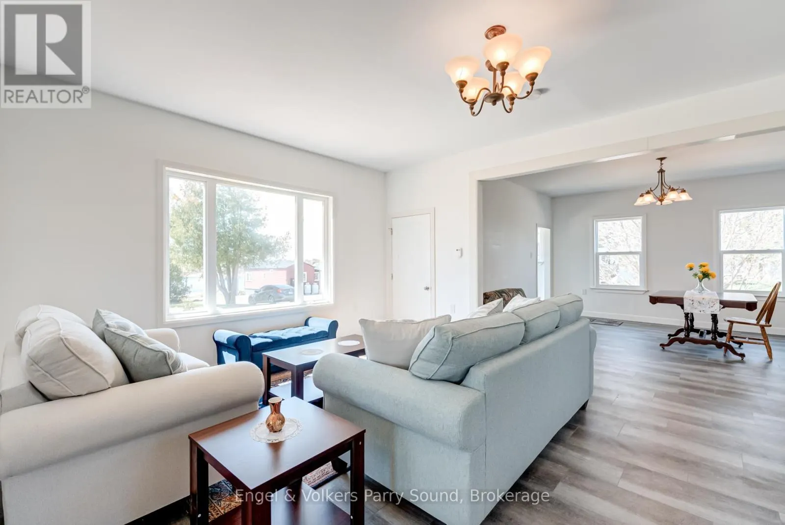 1 HOLLAND AVENUE