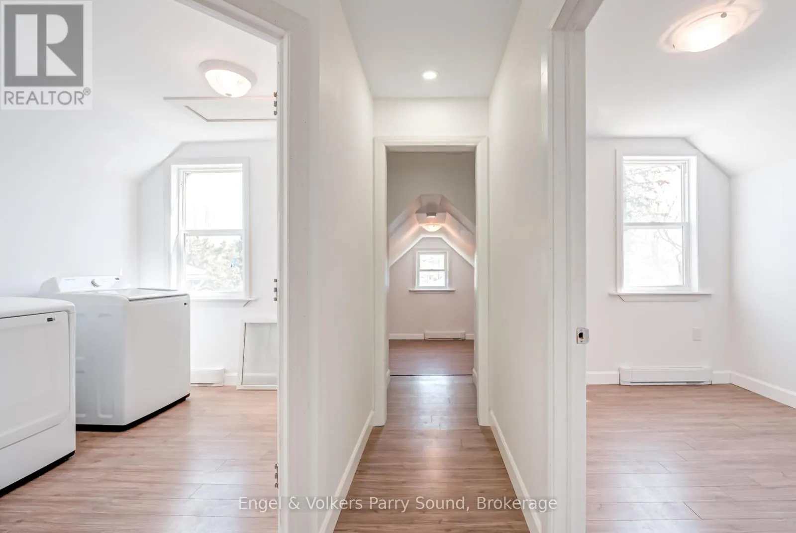 1 HOLLAND AVENUE
