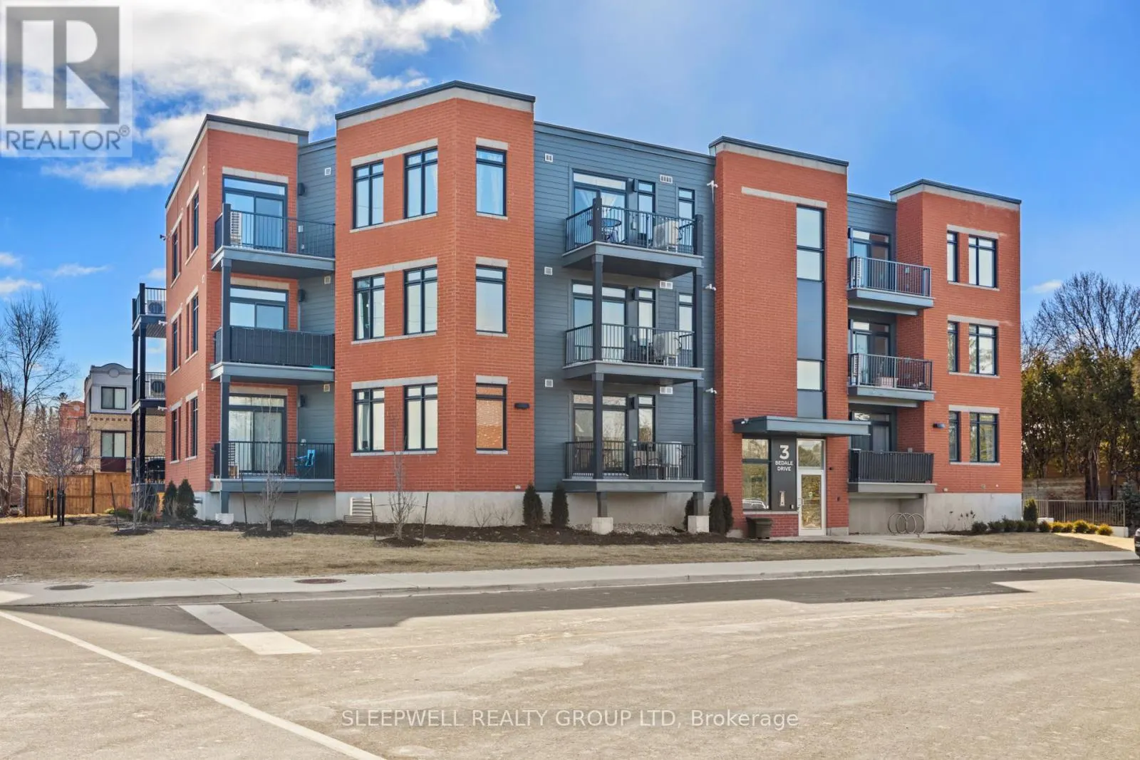 204 - 3 BEDALE DRIVE