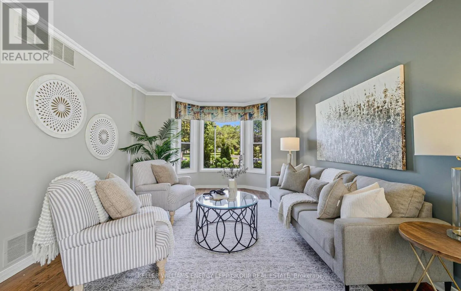 7 HERBERT PLACE