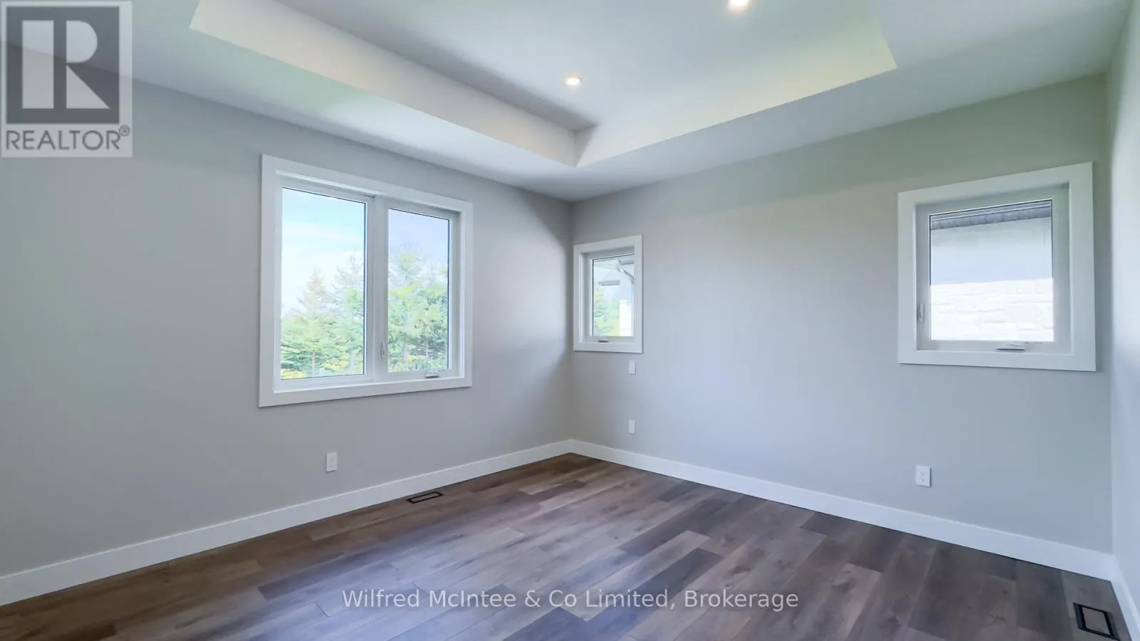 105 DEVINWOOD AVENUE