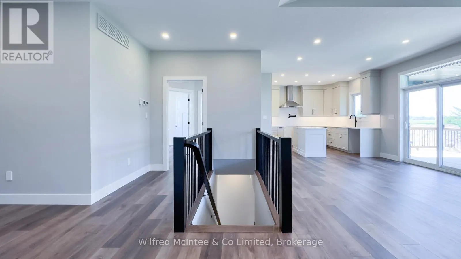 105 DEVINWOOD AVENUE