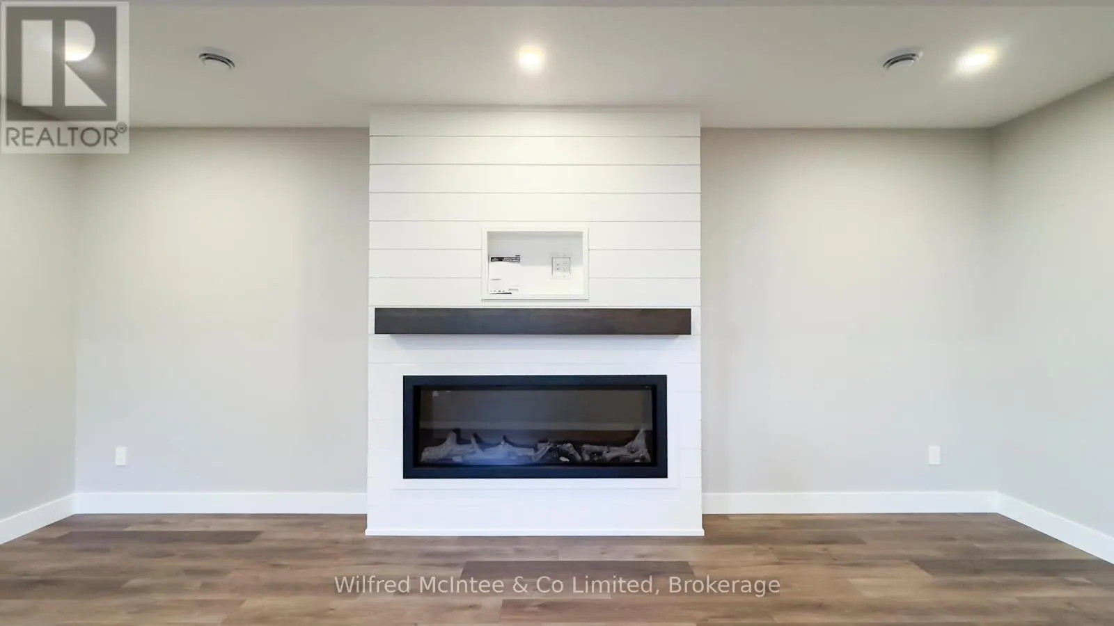 105 DEVINWOOD AVENUE