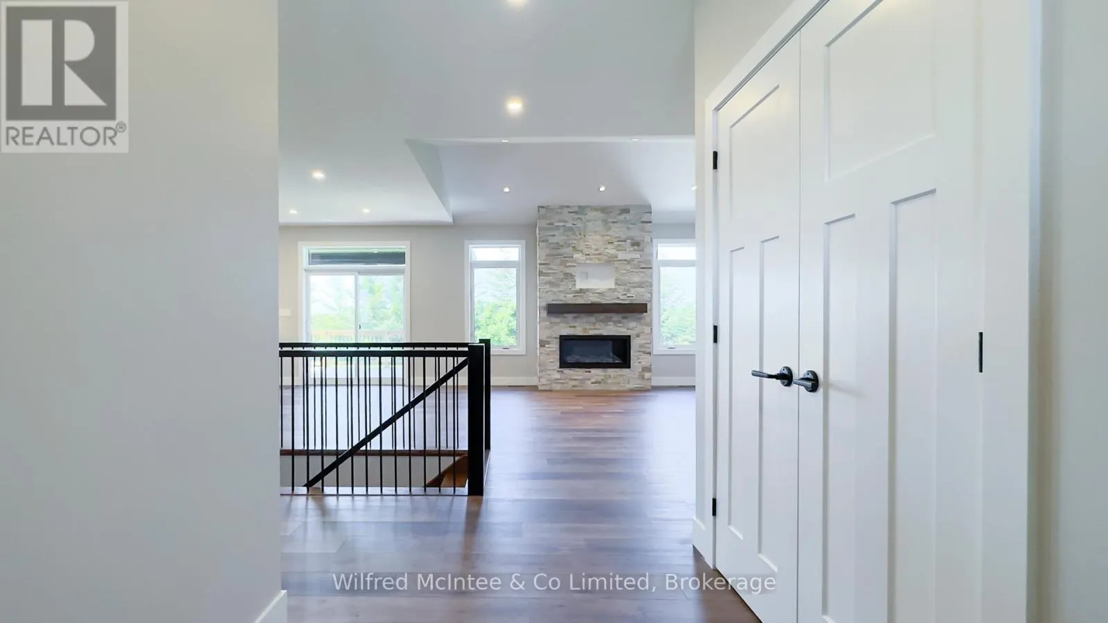 105 DEVINWOOD AVENUE