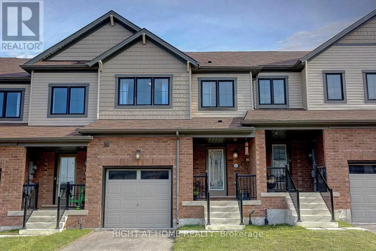 121 SCARLETWOOD STREET