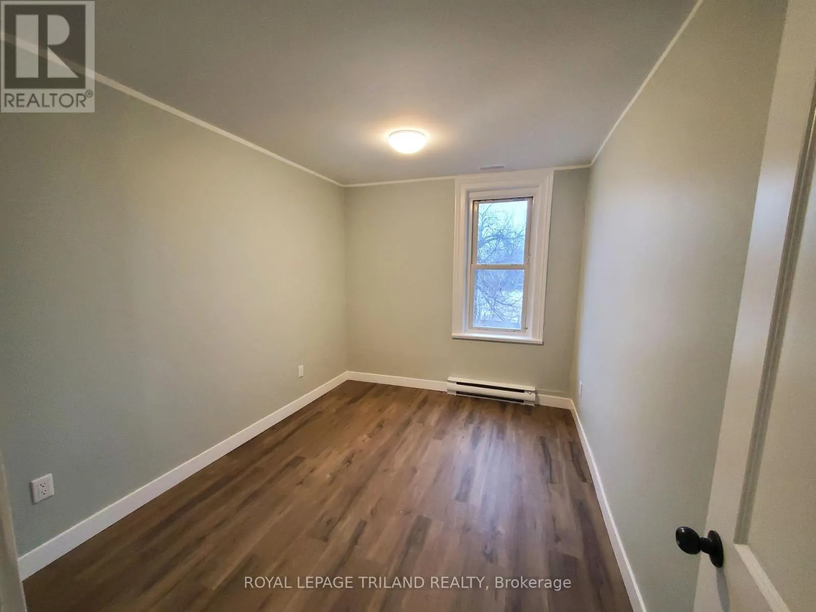 UPPER UNIT - 104 FLORA STREET, #UPPER UNIT