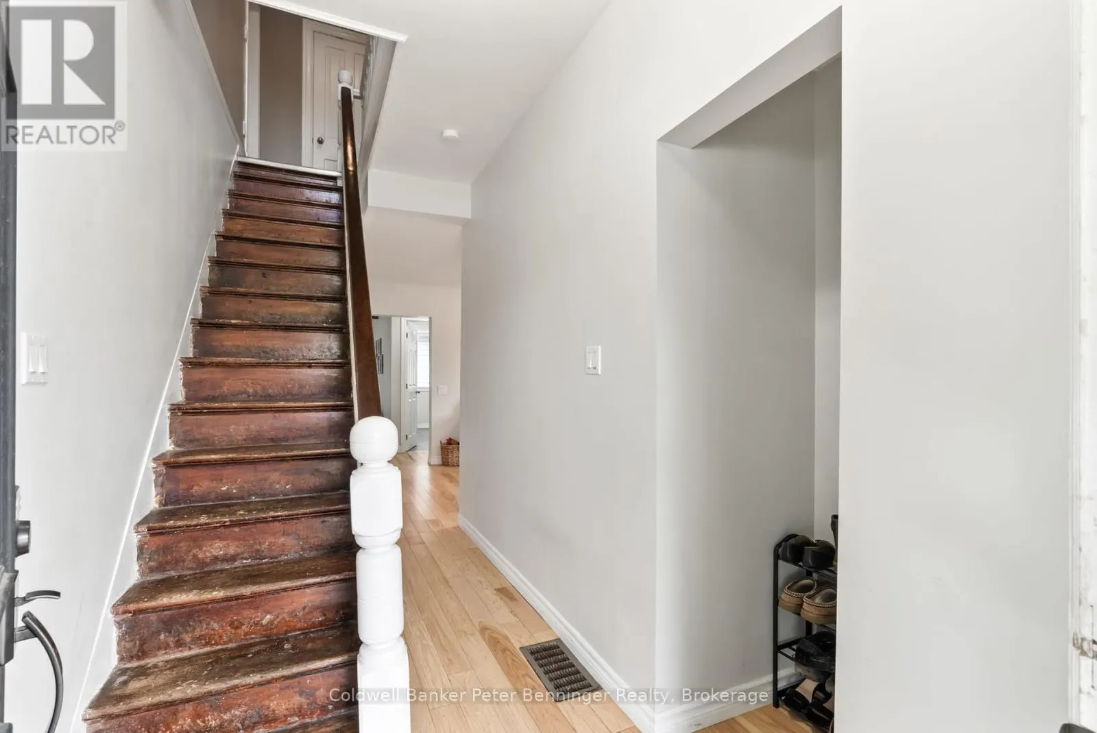 12 PETER STREET S
