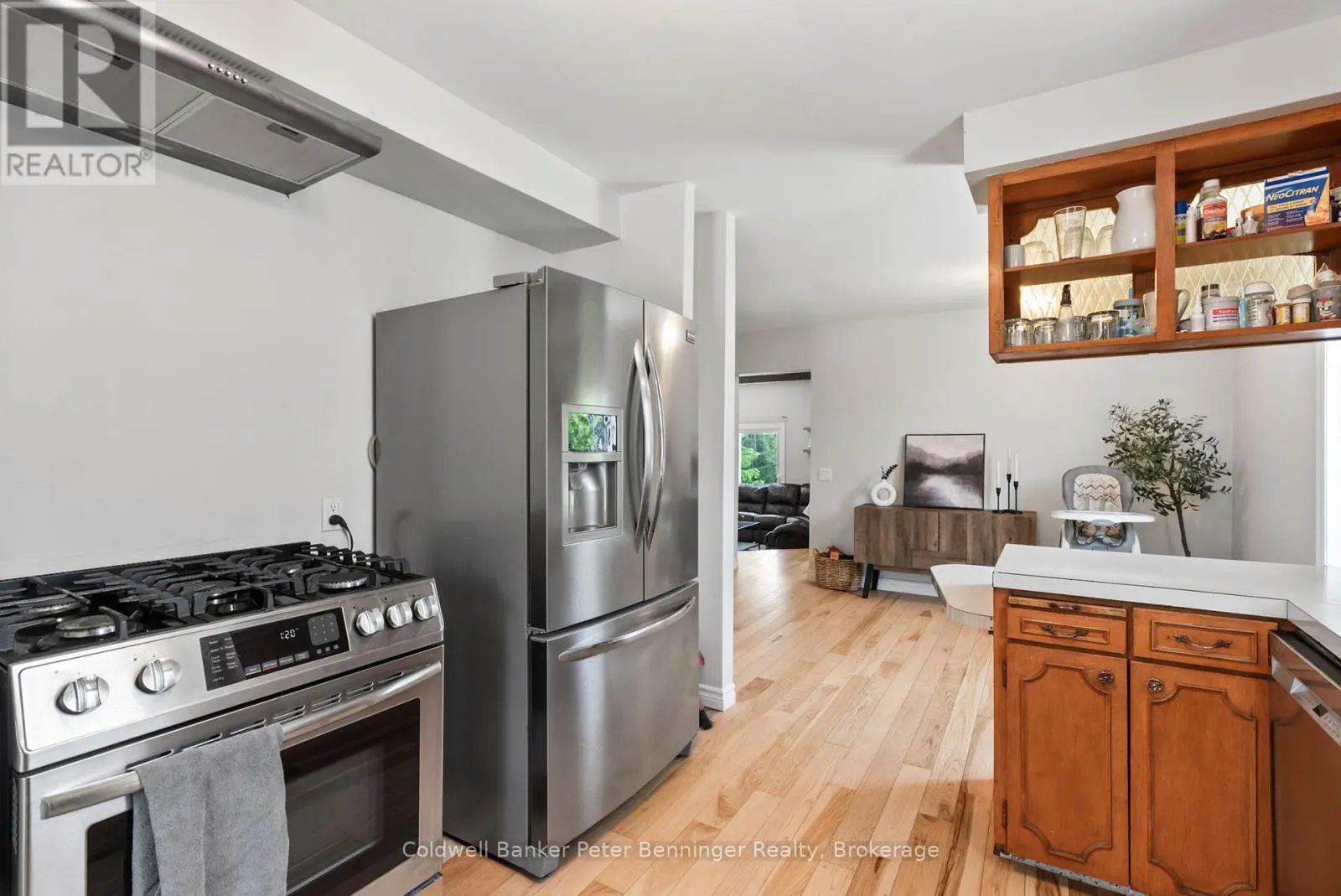 12 PETER STREET S