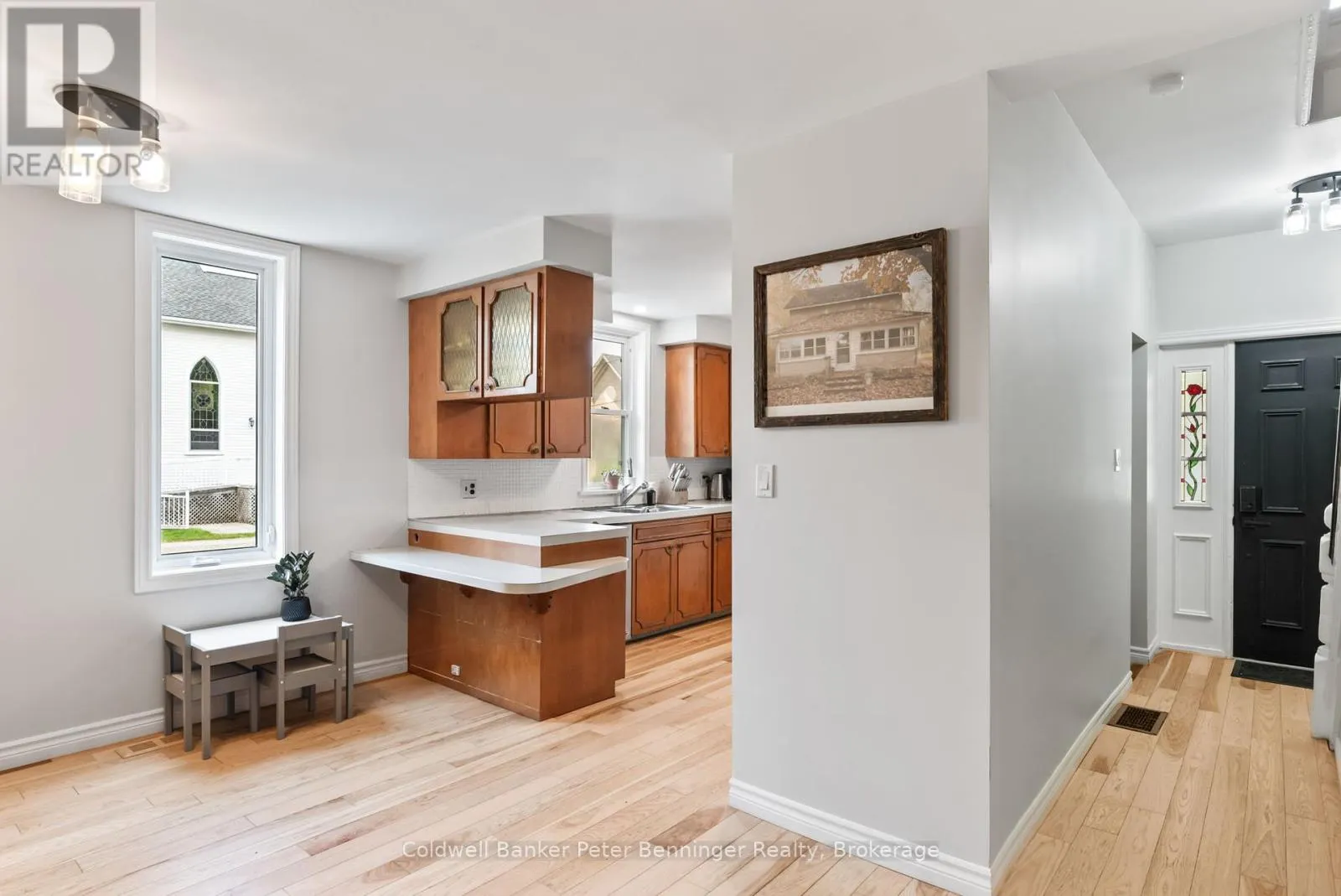 12 PETER STREET S
