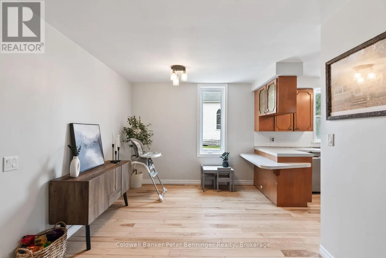 12 PETER STREET S