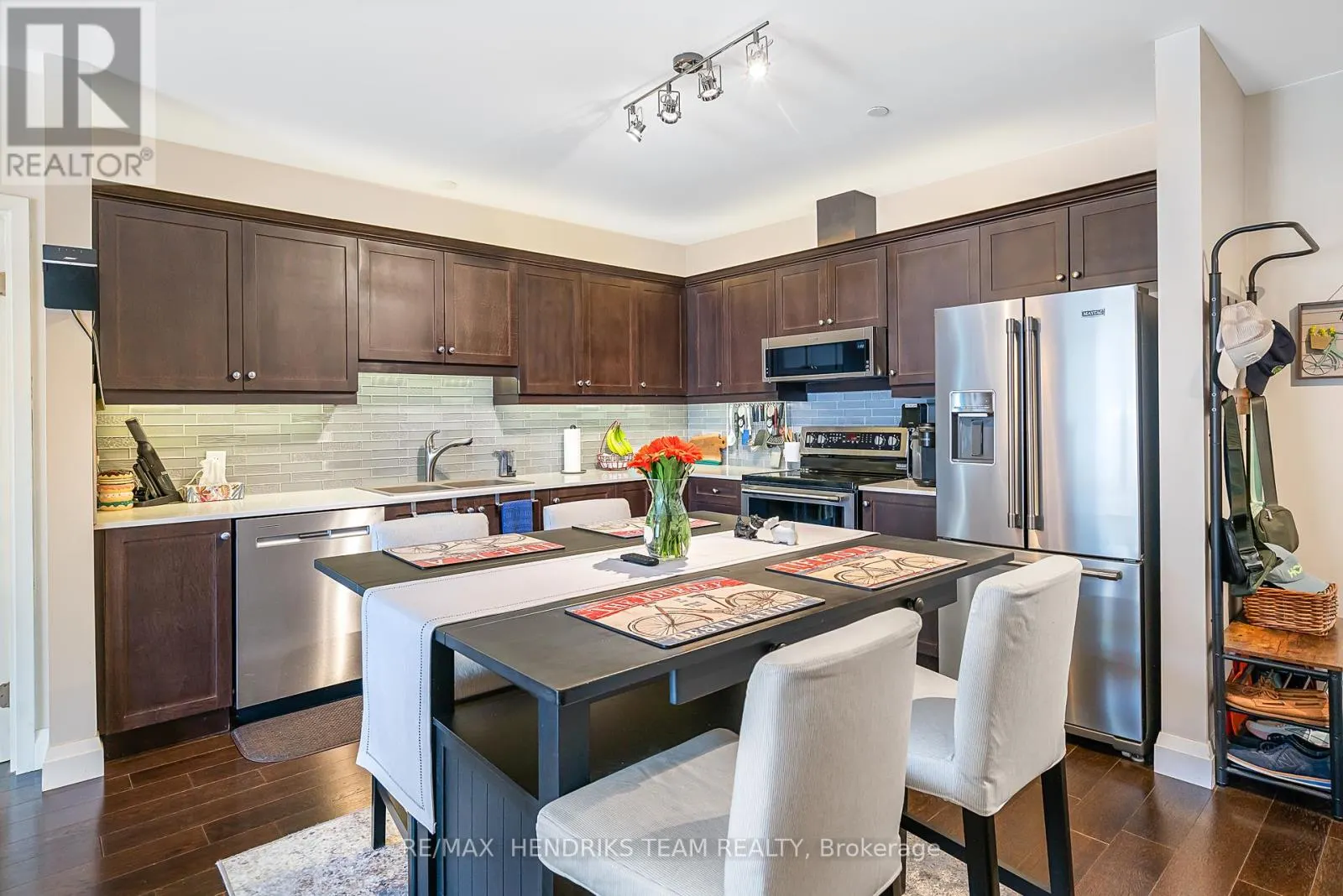 102 - 26 WELLINGTON STREET, #102