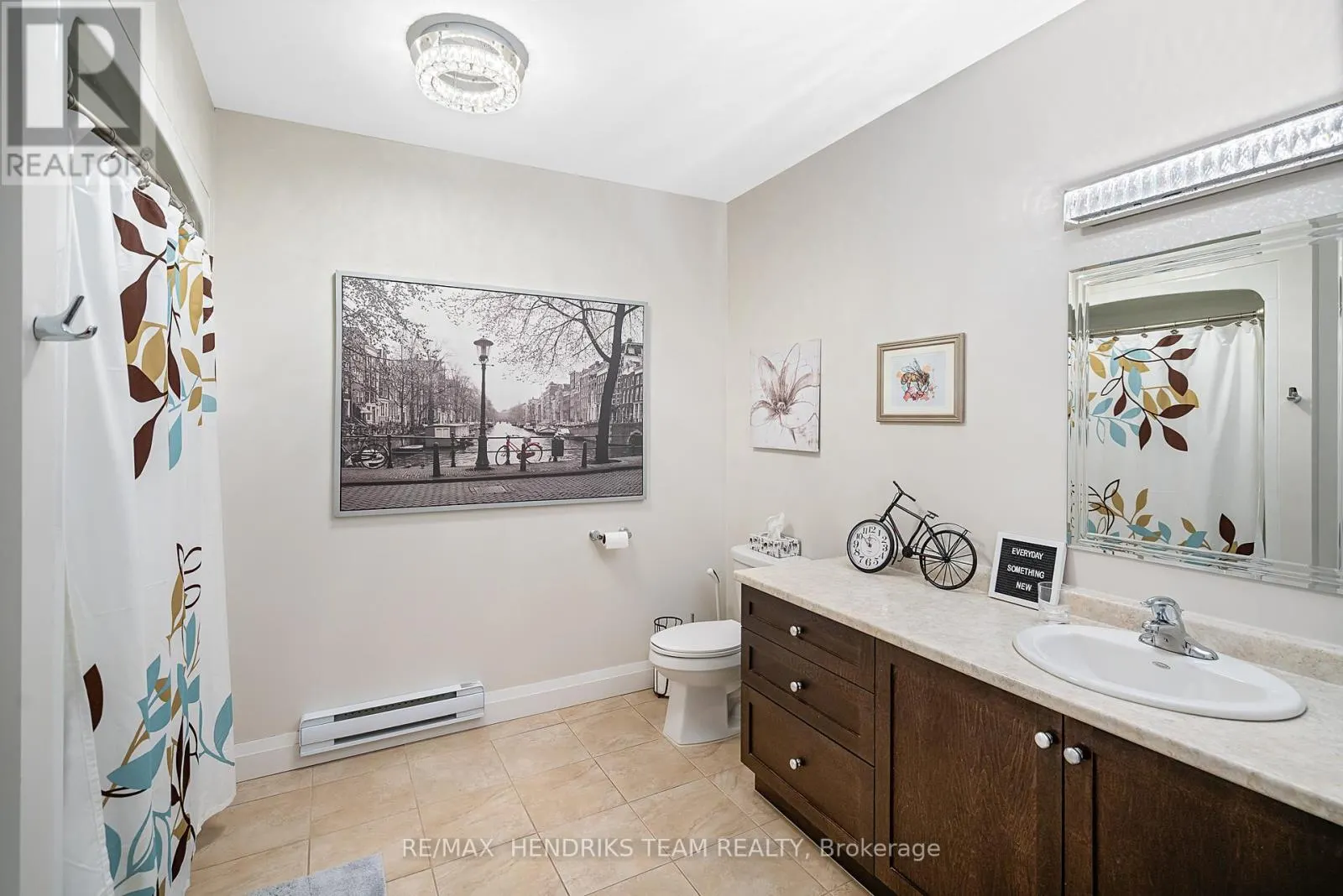 102 - 26 WELLINGTON STREET, #102