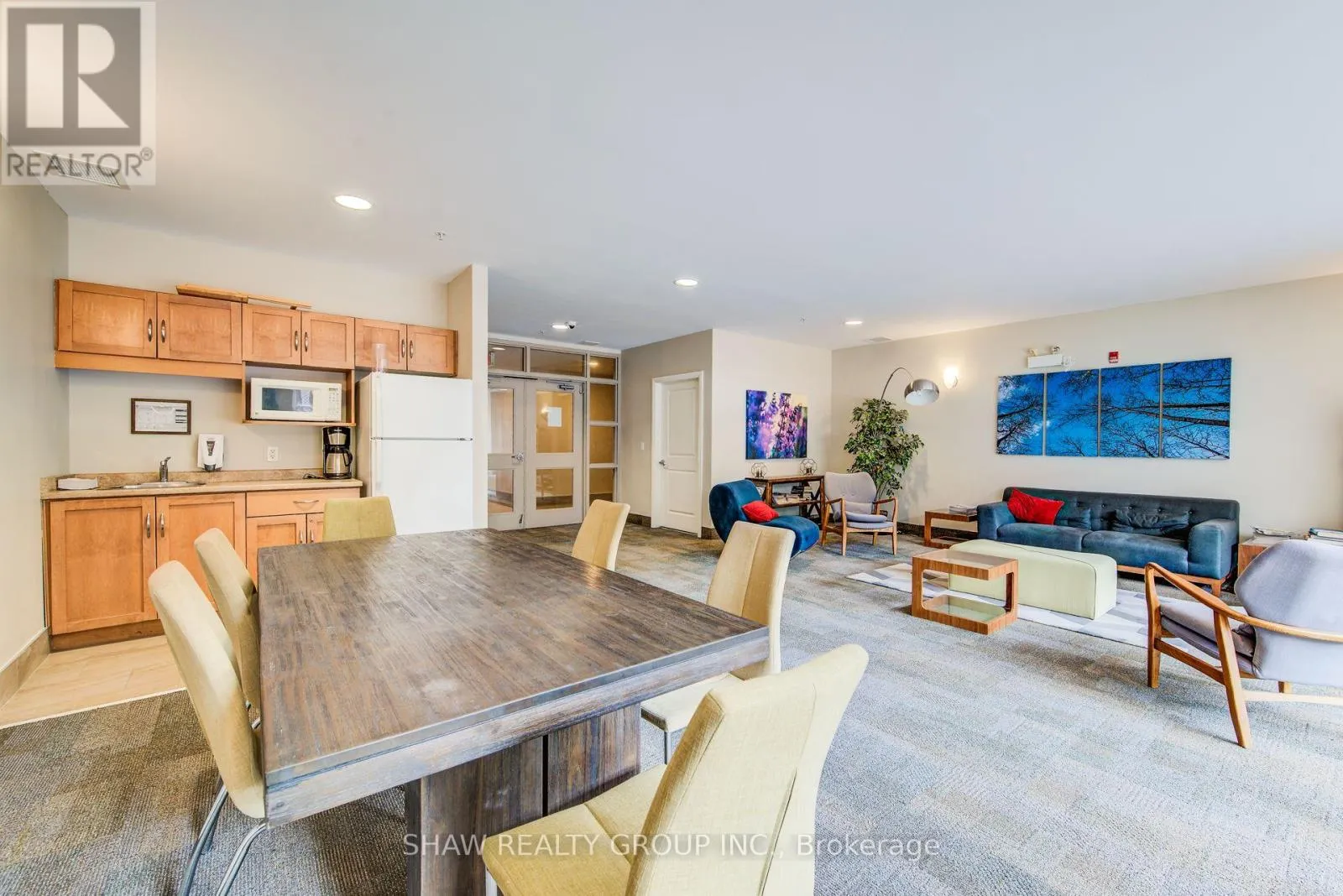 110 - 165 DUKE STREET E