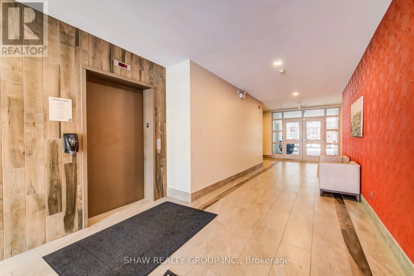 110 - 165 DUKE STREET E