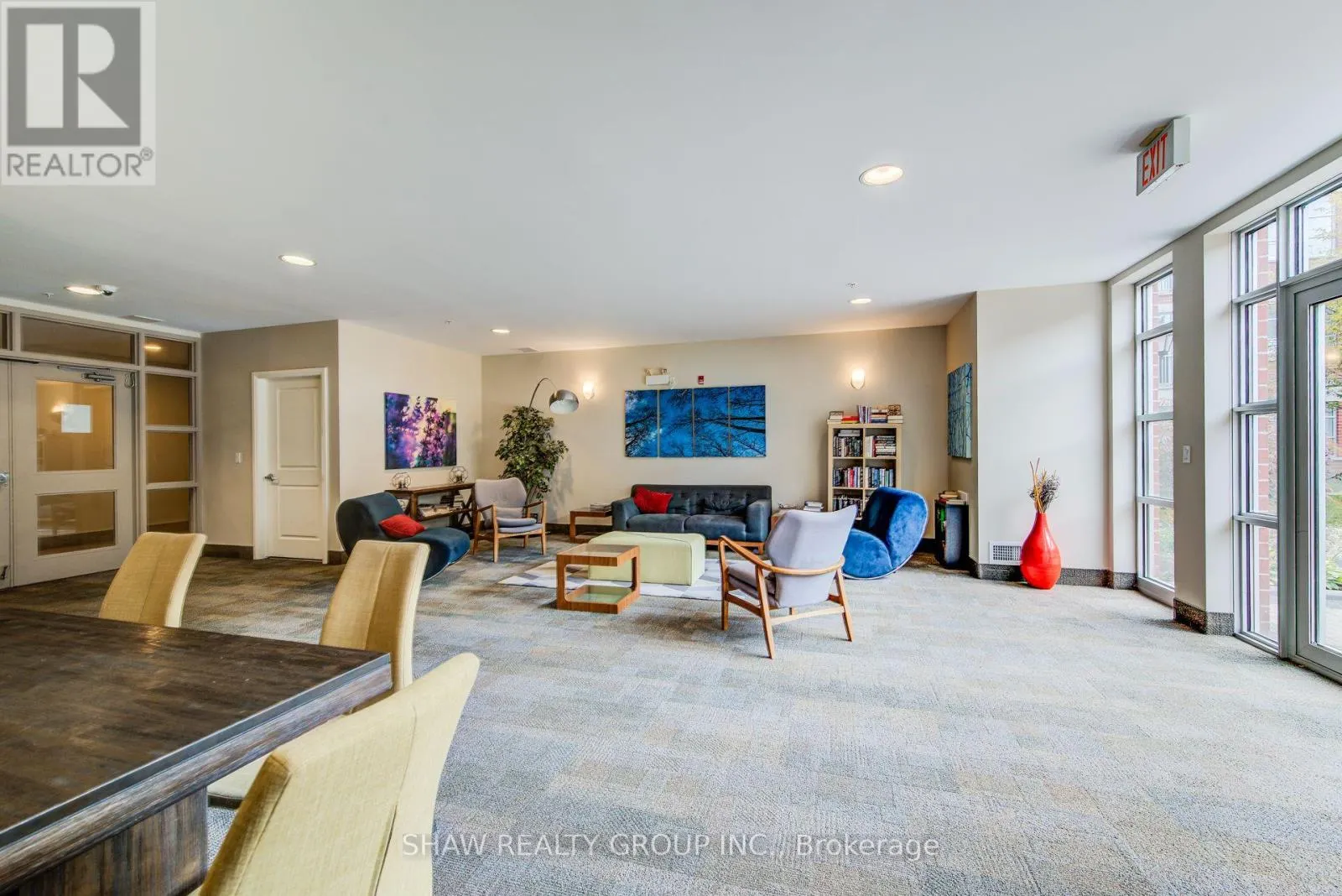 110 - 165 DUKE STREET E