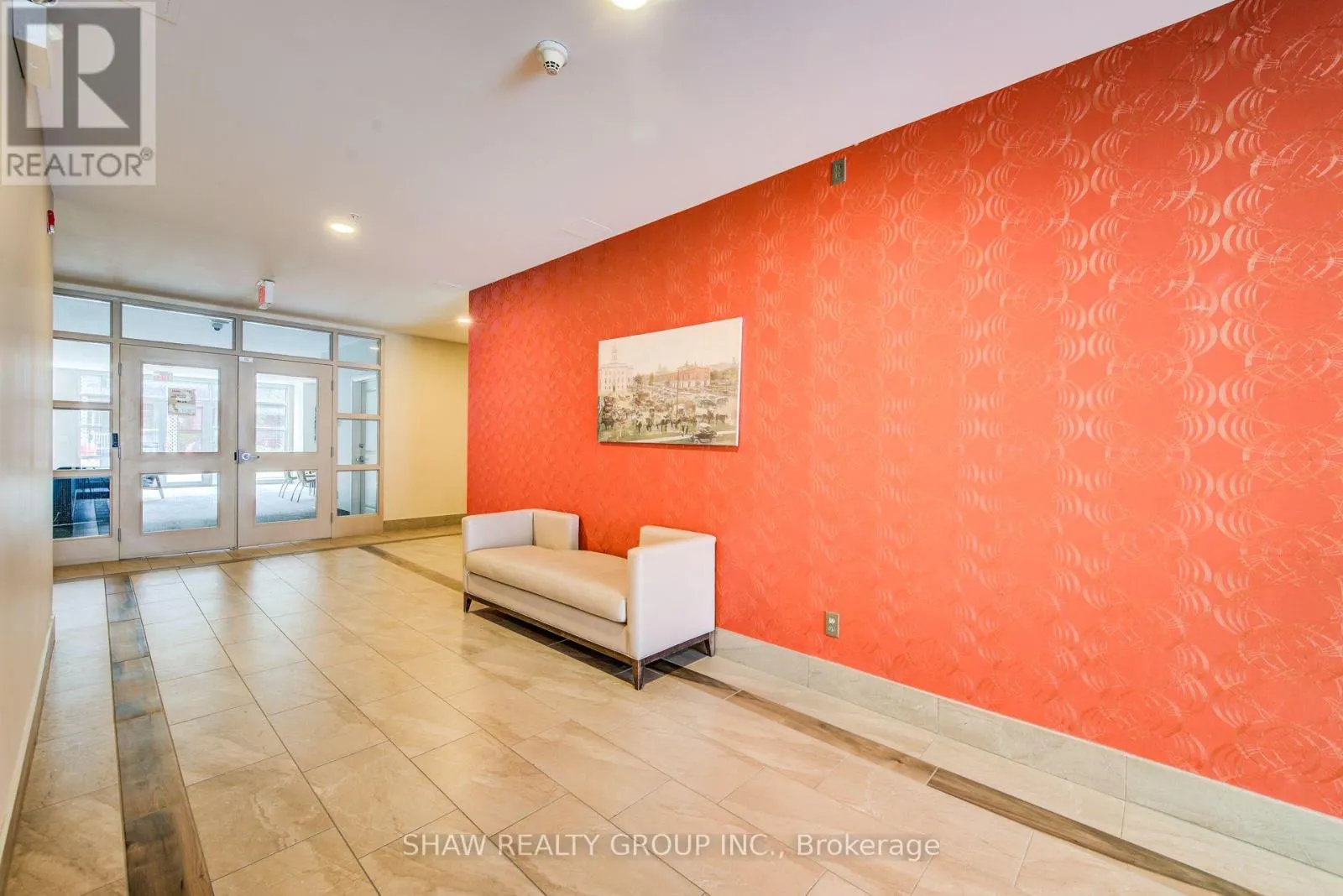 110 - 165 DUKE STREET E
