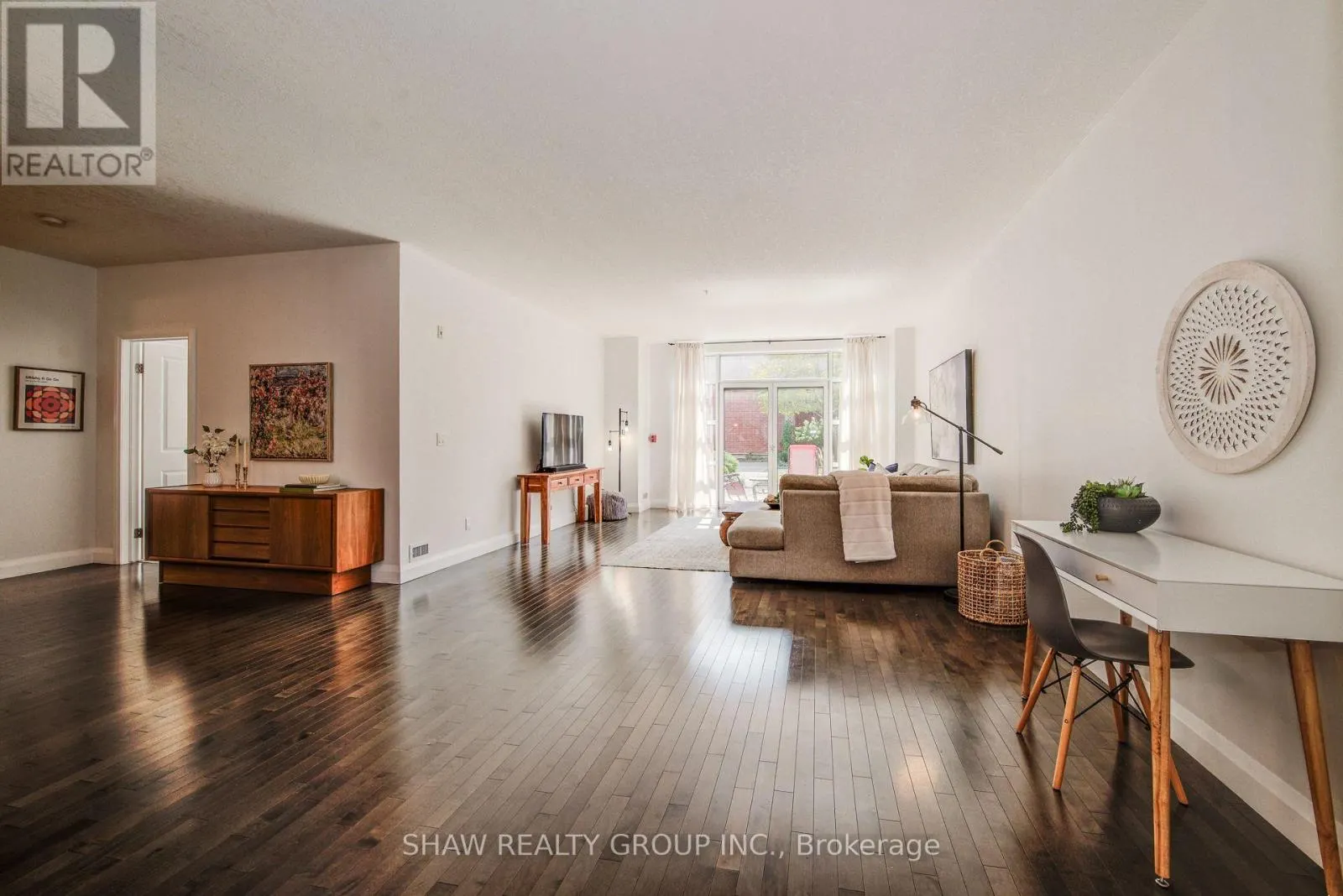 110 - 165 DUKE STREET E