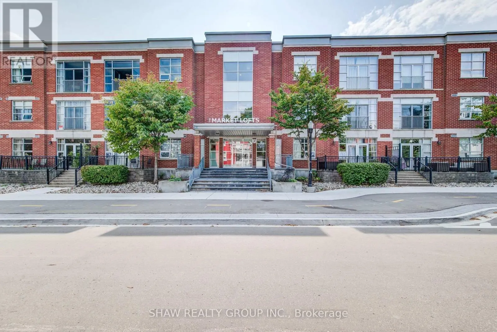 110 - 165 DUKE STREET E