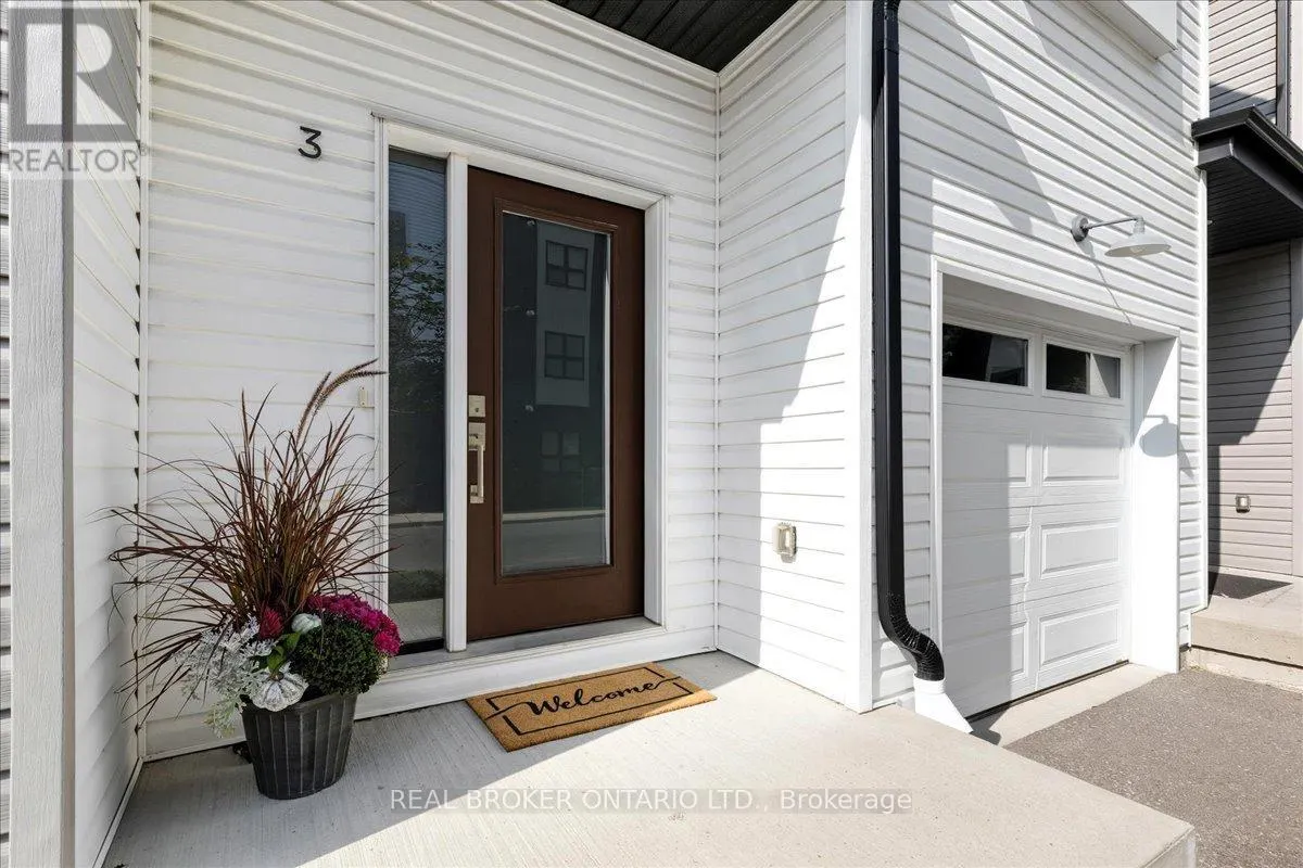 3 - 110 FERGUS AVENUE