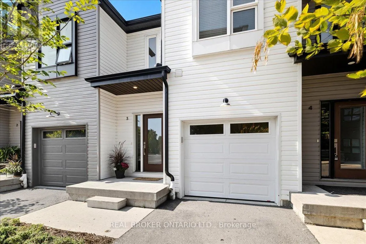 3 - 110 FERGUS AVENUE
