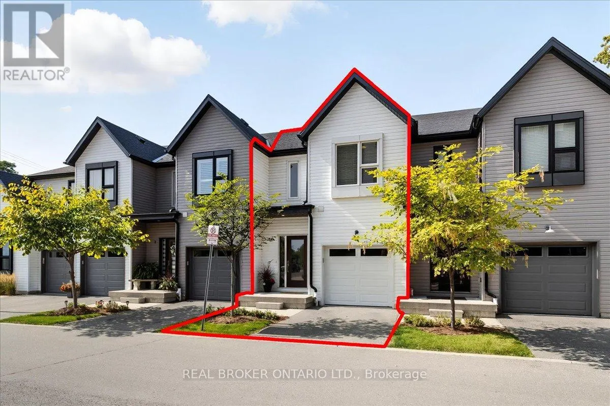 3 - 110 FERGUS AVENUE