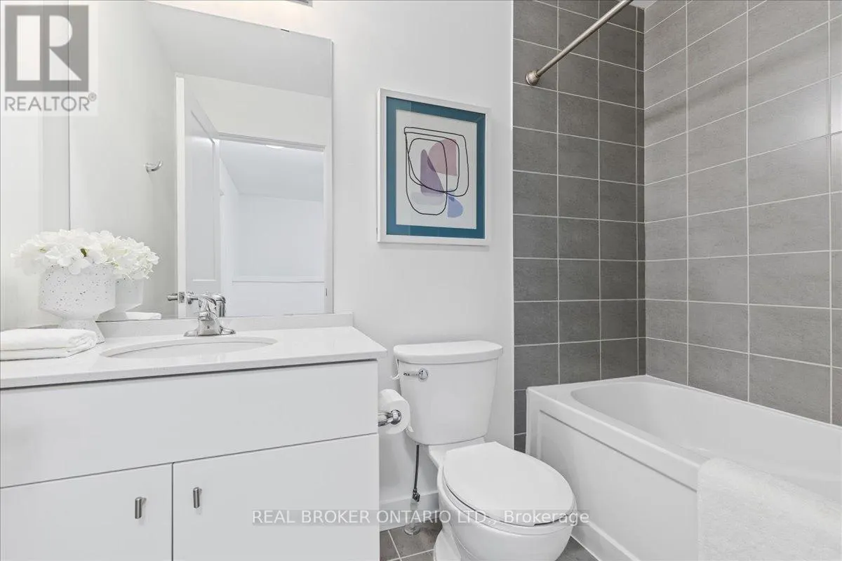 3 - 110 FERGUS AVENUE