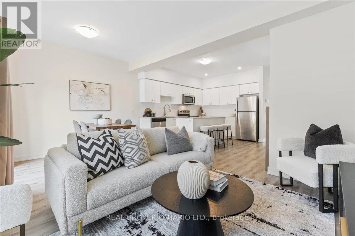 3 - 110 FERGUS AVENUE