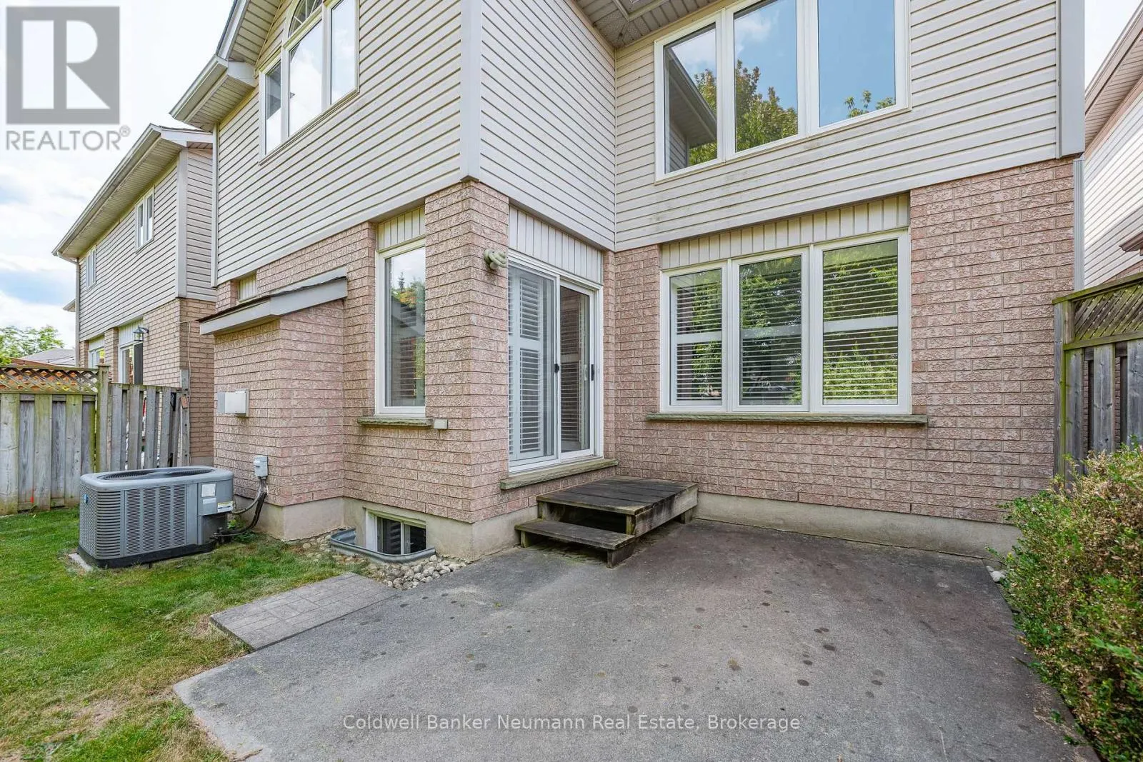 7 CAMM CRESCENT