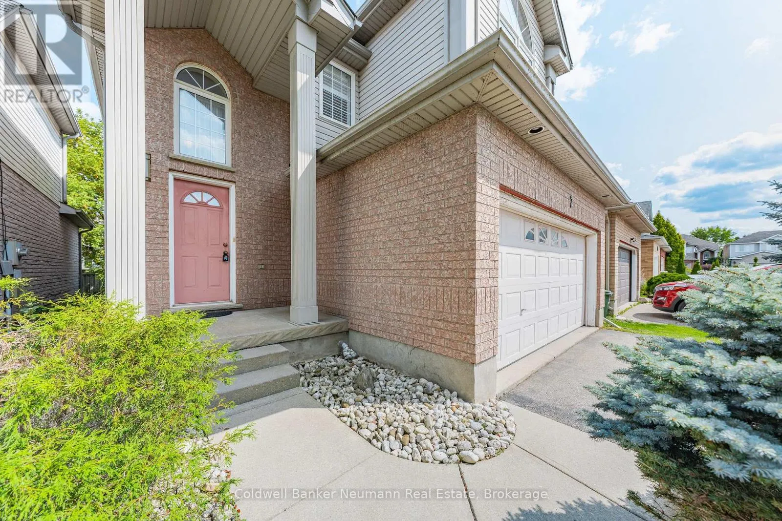 7 CAMM CRESCENT