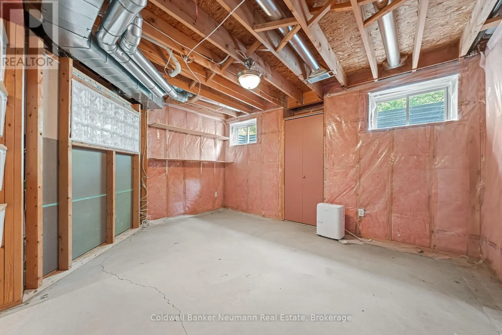 7 CAMM CRESCENT